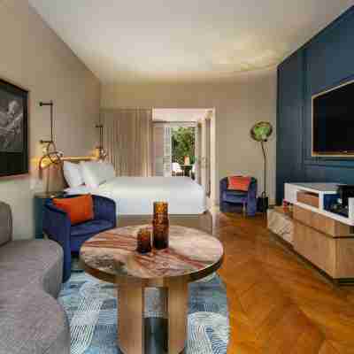 Hotel de la Poste - French Quarter, a Renaissance Hotel Rooms