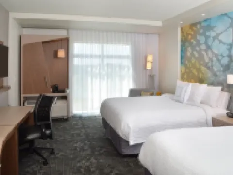 Courtyard Youngstown Canfield Hotels in Canfield