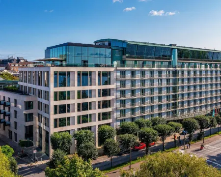 Le Méridien Hamburg โรงแรมในฮัมบวร์ก