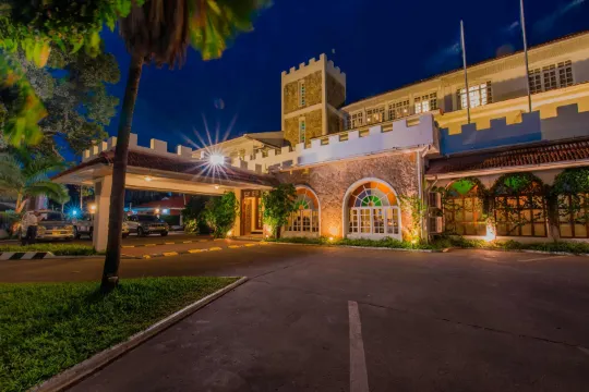 Protea Hotel Dar es Salaam Courtyard
