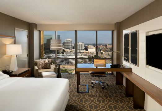 DoubleTree by Hilton Dallas-Campbell Centre