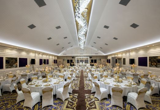 1. 더블트리 바이 ..