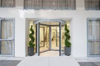 Boss Boutique Athens - 4-Star