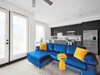 Beautiful 1-bedroom apartment in charming MdR with pool and free parking Hotels in Marina del Rey