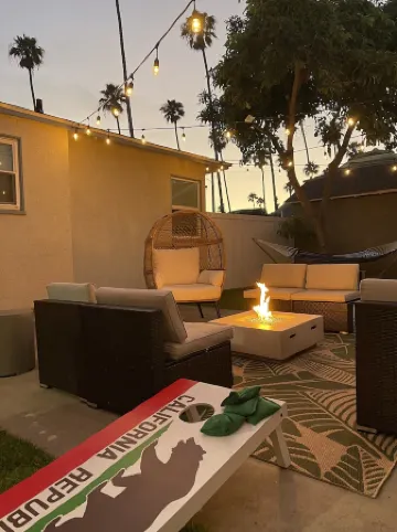 2 bed 2 bath 3 blocks from water! Sleeps 6 - Dog Run!