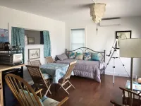 Unique cottage on Cape Cod Bay