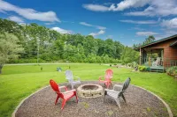 Bridgeview Bend - Charming 3-bedroom house with spacious yard and seasonal creek