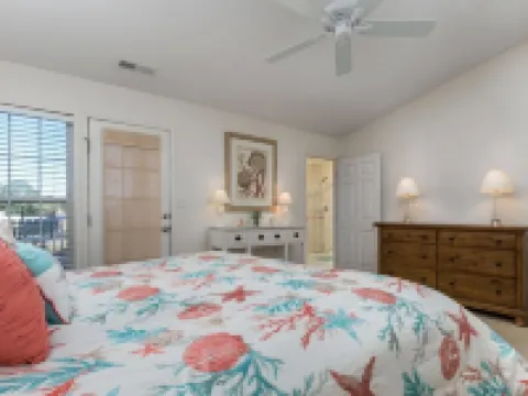 Spectacular well stocked townhouse minutes from Bethany Beach ミルビルのホテル