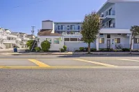 Excellent location! Close to Famous Boardwalk. One block from the boardwalk.