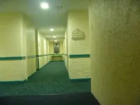 Two-bedroom, two-bath condo close to the Ocean. Full kitchen, living r & balcony