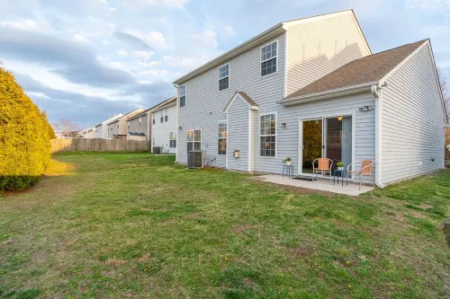 Spacious 4Br Home – Near Hpu, Market & Dining – Family & Business Ready! Hotels in High Point