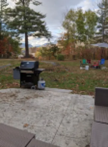 Ski + hike White Mt, walk to Brewery and downtown. Close to Loon and Ice Castle.