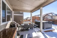 Comfortable Beds, Fastest Wifi, Hot Tub Spa