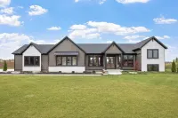7bd 8bath Hot tub, Pool, Game Room, Sauna, Professional Pickleball Court