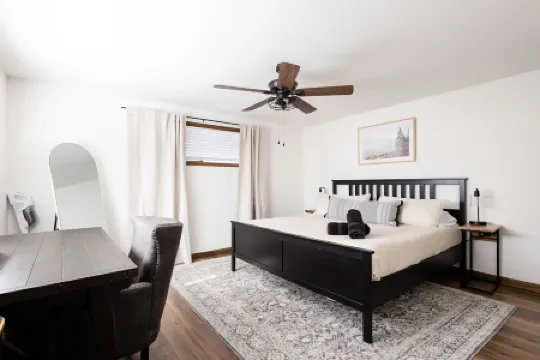 NEW! Family Cabin Retreat in Munds Park w/ Cozy Back Patio & Loft