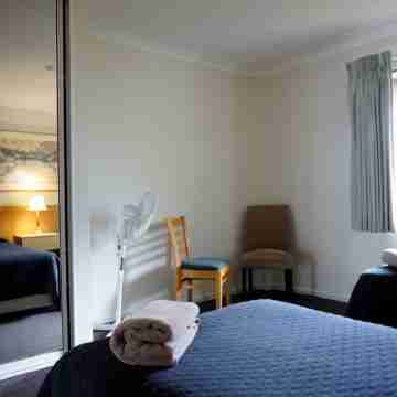 Oceanside 8 beach Rooms