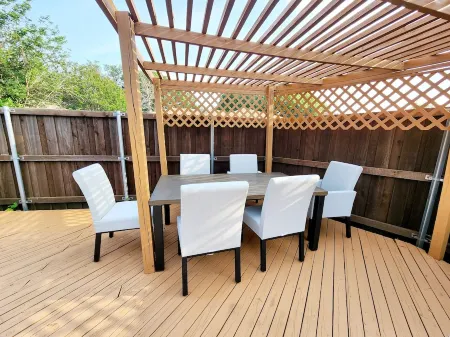 Newly remodeled 5BR 3BA w/pool up to 16 ppl Отели в г. Аллен