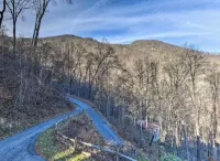 Altitude Adjustment- Spacious and Inviting Home w/Gorgeous Mountain Views!