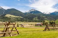 Beautiful Log Cabin in Paradise Valley, Montana