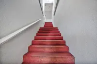 Steps from Downtown~King Bed~UPSTAIRS~Cozy Stay Hotel a Eustis