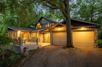 A New Retreat at Clear Clear Lake, A Uniquely Iowan Experience Hotels in der Nähe von Bluebill Wildlife Area