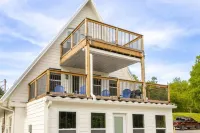 Scenic Lake Retreat - Open Layout - Pontoon Rentals - BBQ Grill