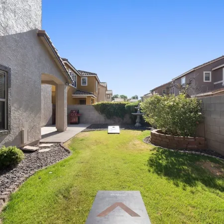"THE HAMPTON" Gilbert I Designer Style + Comfort I 3bed/2.5bath