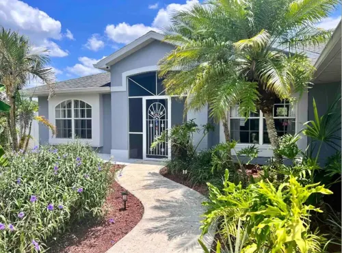 Salt Water Pool & Spa Escape