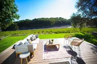 Vineyard Views, Ideal westside location near Wineries & downtown Chic 2bed/2bth