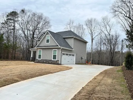 New! Charming New Modern 4/2.5 Home in Clemson SC - Just 5 minutes to Clemson U Отели рядом с достопримечательностью «Дайк»