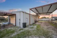 Charming Barndominium with Farm Animals – Just 5 Minutes from Lake Georgetown