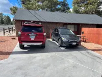 NoHo Stone Bungalow w/AC, W/D, 2 Smart TVs w/Speedy WiFi at Forest & Beaver St