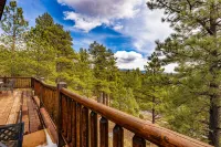 ENCHANTED CIRCLE LODGE-AWESOME MOUNTAIN VIEWS WITH HOT TUB AND SAUNA!