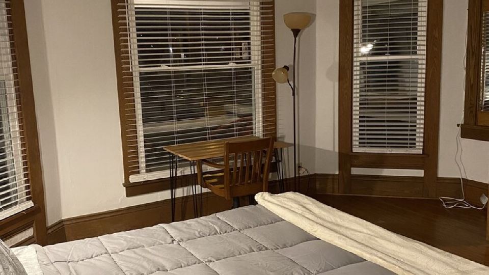 Cheerful Downtown 3 Bedroom home in the historic area of Columbus