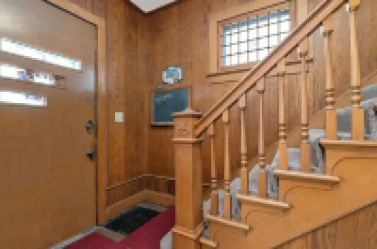 Charming Victorian 2 min downtown, close to Palmer