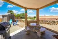 Las Cruces Luxury Retreat - Private Pool & Fireplace