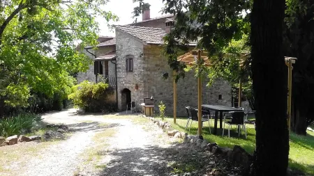 farmhouse calcinaia on the lake APARTMENT BARN 4/6 PLACES SWIMMING POOL park sp Отели рядом с достопримечательностью «Museo Civico»