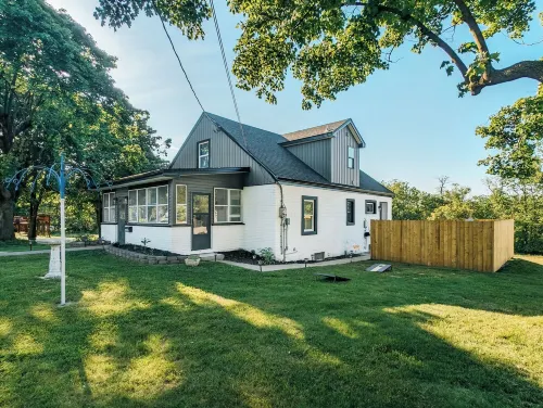 15 Minutes To Hershey Park w/ Hot Tub, Firepit, Gameroom & In-House Gym Hotels in Swatara Township