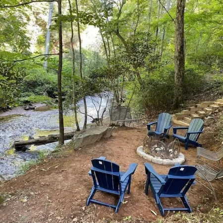 Vintage Luxury Creekside Cabin ~ King Bed, Hot Tub, Fire Pit & Game Room, Dog Ok
