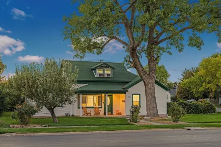 Beautifully Updated Historic Home, with Views, Near Shopping with Holiday Decor