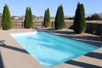COZY Tropical Oasis with Saltwater Summer Pool Sleeps 8