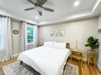 Brand new✦HOT TUB✦15min to Asheville✦Hilltop views! Hotels near Ridgecrest Conference Center
