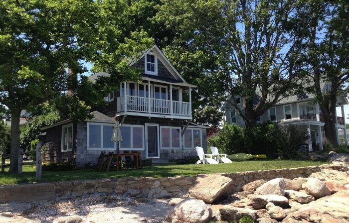 Charming cottage by the sea