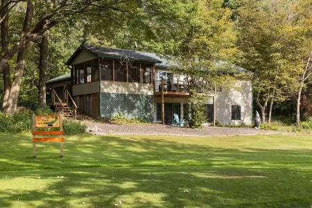 Private home on 18th hole of Beautiful Butternut Hills. 25 Minutes to Hayward!