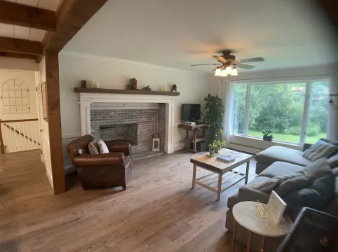 Renovated Ranch 5 Bed 2 Bth, Open concept. Close to beaches, airport & Portland