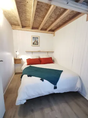 *Le RUCHER* pleasant chalet with mountain views Hôtels à proximité de : Votre Château de Famille / Château de Riveneuve du Bosc