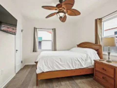 1920's Spanish Revival Home Hotels in Tustin