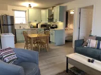 Oceanblock & Downtown Bethany - 2 bed / 1 bathroom with Private Sun Porch Hotels in Bethany Beach