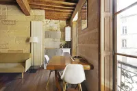 Charming apartment in the historic center of Uzès with air condition and parking