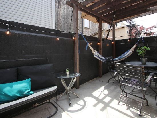 Gorgeous! Parking! Park Front! - Perfect Center City Location!